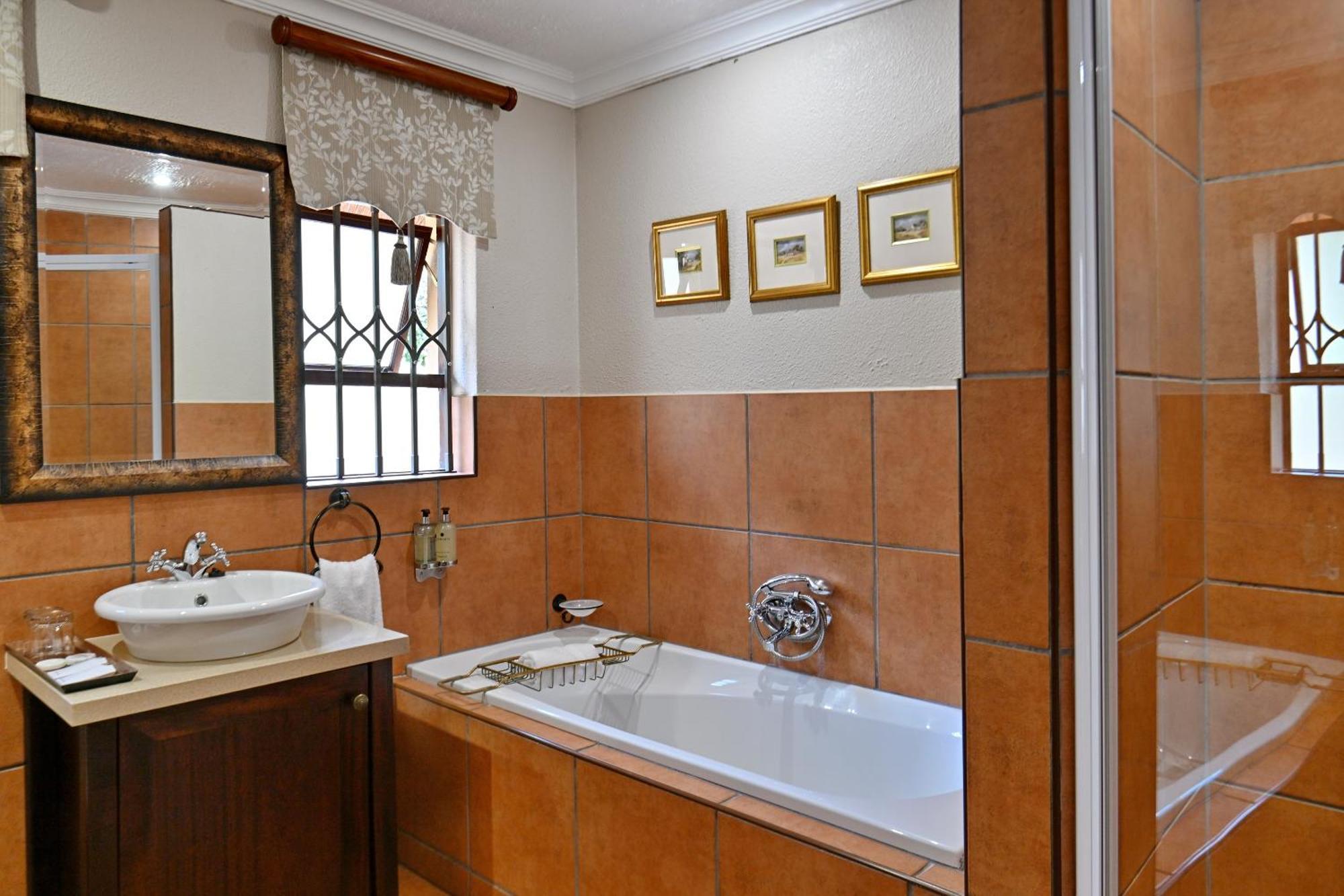 Black Eagle Hotel & Spa Roodepoort Bilik gambar