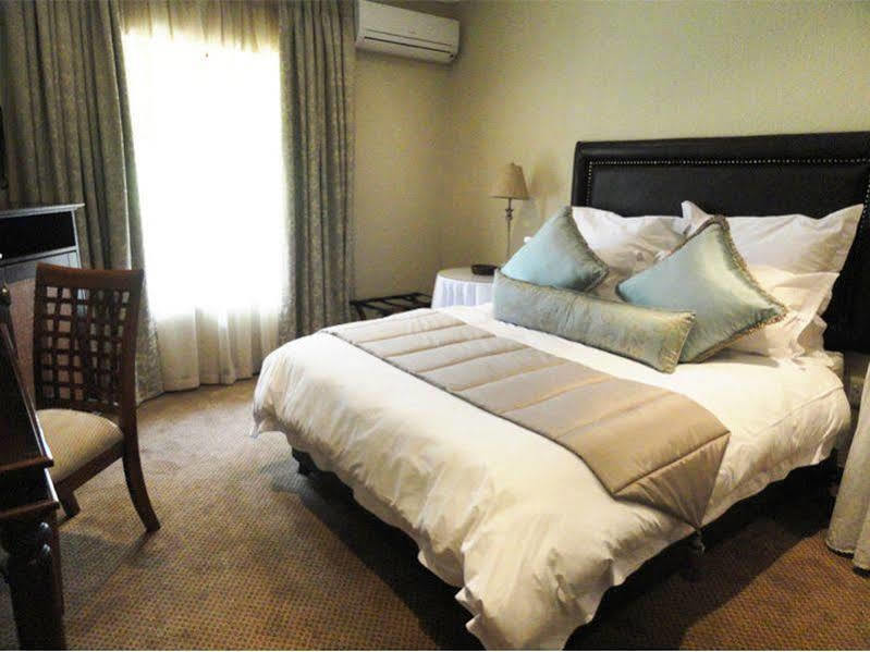 Black Eagle Hotel & Spa Roodepoort Luaran gambar